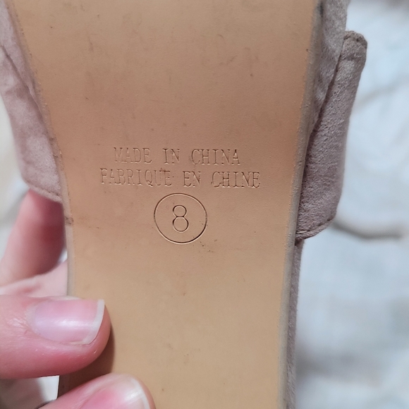 Nude heels size 8 - Picture 3 of 7